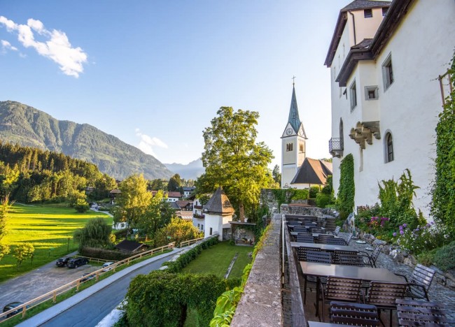 Schloss-Terrasse © Marktl Photography