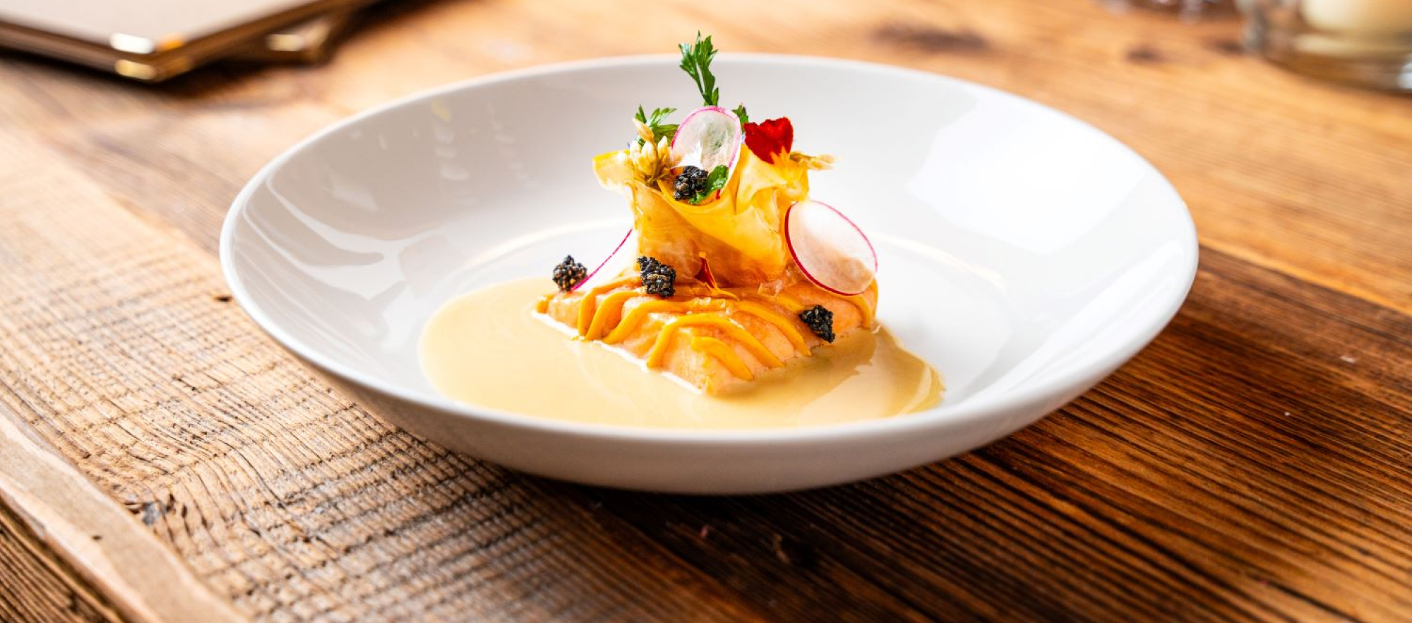 Essen im Restaurant Weitmoser Schlössl Bad Hofgastein © shutterstock.com