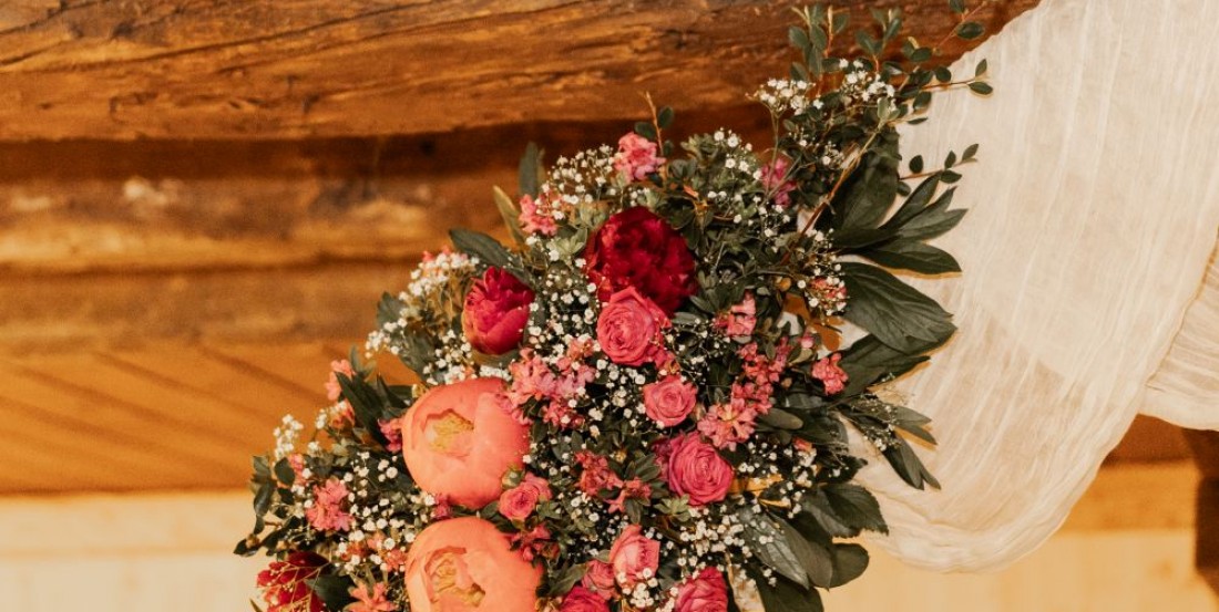 Blumengesteck von einer Hochzeit